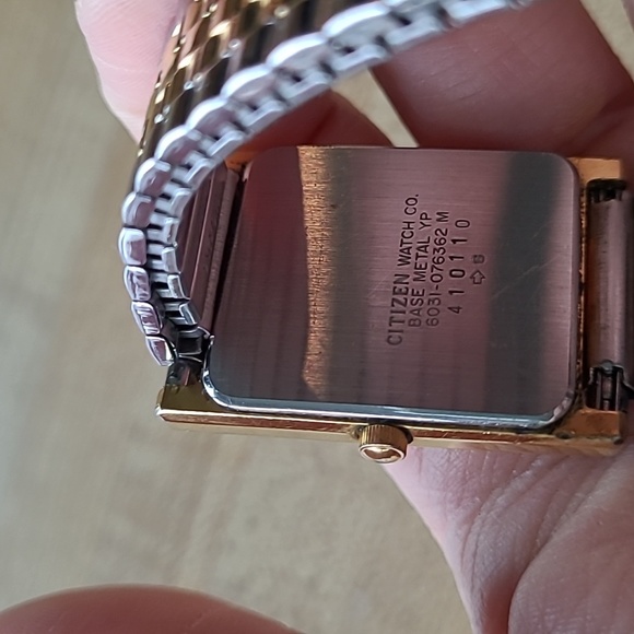 Vintage Citizen 2-Tone Watch - Picture 8 of 9